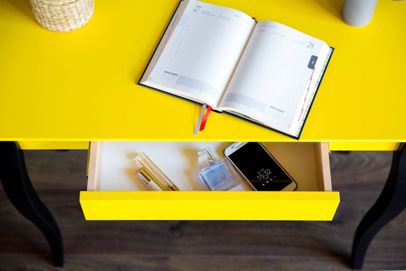 LILLO Schreibtisch 65x40cm Schwarze Beine / Marineblau | Ragaba.de