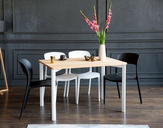 TRIVENTI Table de salle à manger en frêne 120x80cm - Pieds ronds blancs