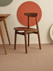 Massivholz Esszimmerstuhl Biju | Eschenholz in Nussbaum gebeizt